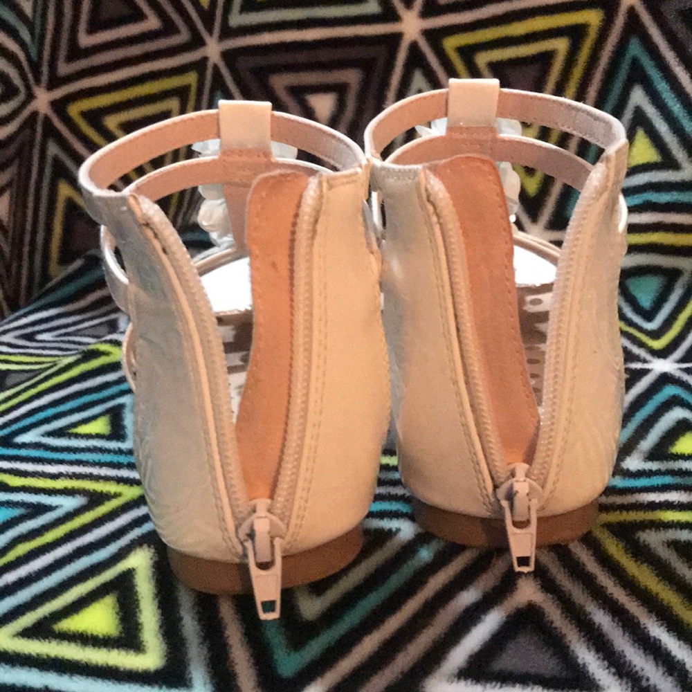 Shoes - Picture 4 of 4